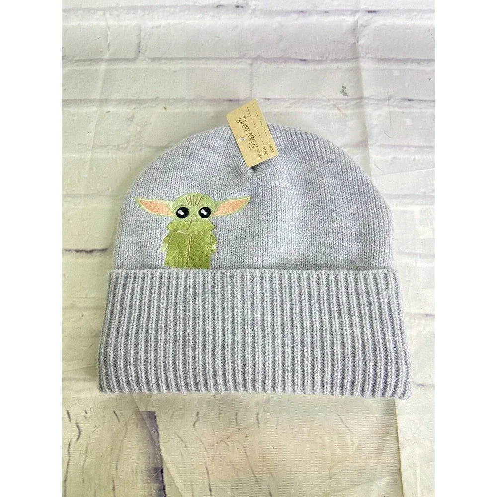 NEW Disney Star Wars Mandalorian Baby Yoda Gray Knit Beanie Hat Cap Adult OSFM